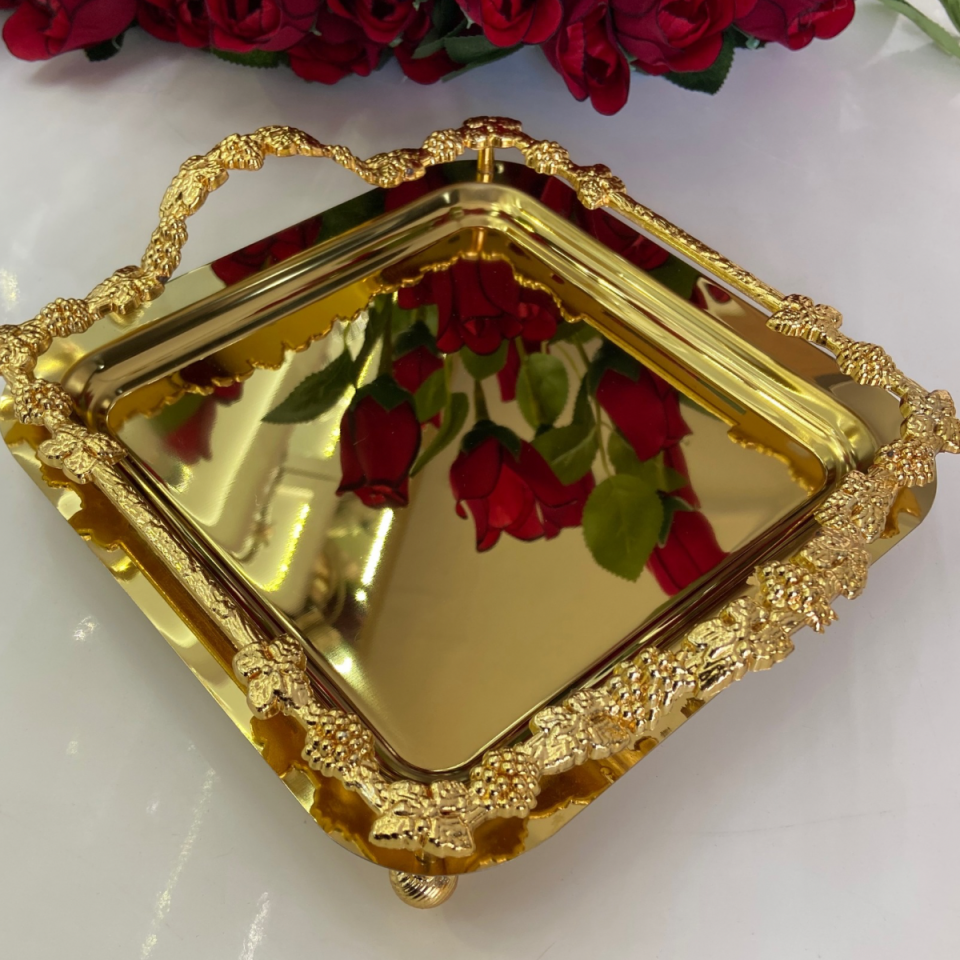 Mucit Home  Kare Kenarları Motifli Gold Sunum Tepsi 1 ADET