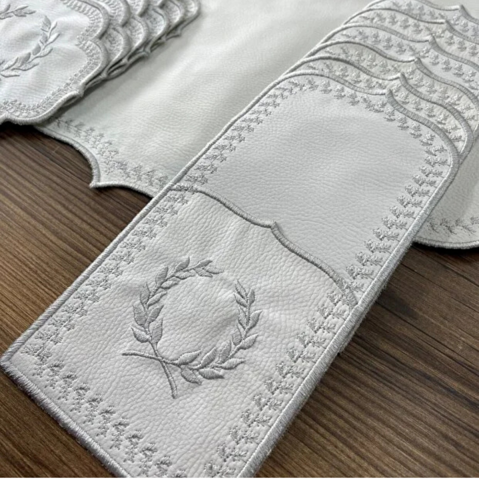 Mucit Home Amerikan Servis Ve  Masa Örtüsü 6 Kişilik 19 Parça Runner Seti Nakışlı Yemek Sunum Takımı