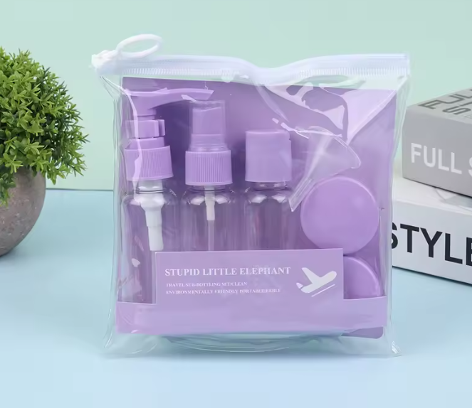 Mucit Home Çantalı Seyahat Seti – Renkli Şeffaf Doldurulabilir Şişe ve Krem Kabı – Uçak ve El Bagajı Uyumlu