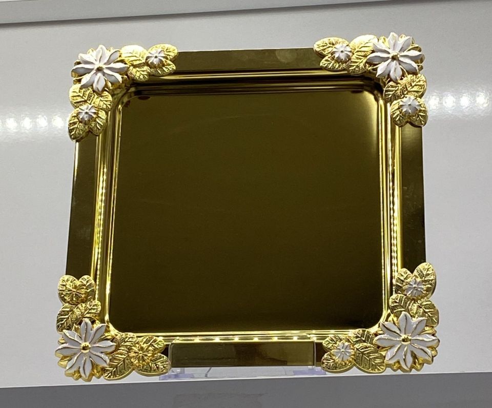 Mucit Home  Kenarları Zambak Motifli Kare Gold Sunum Tepsi