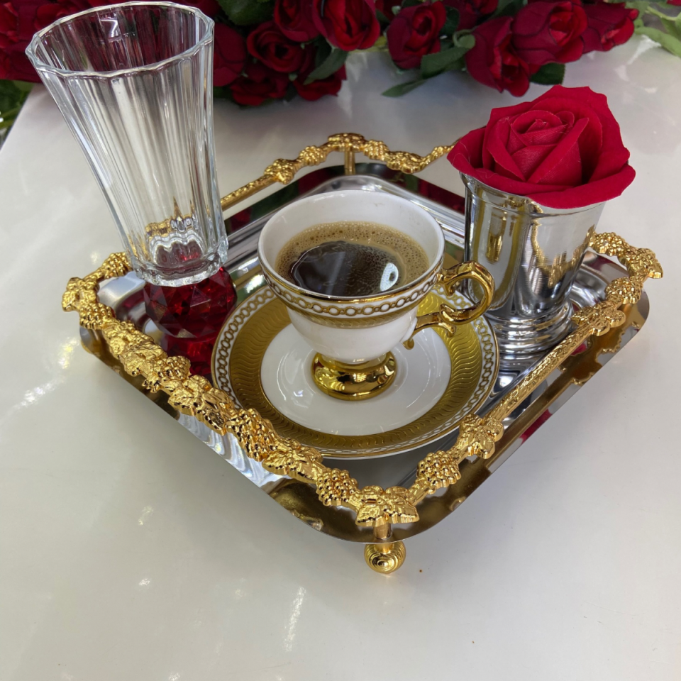Mucit Home Kare Kenarları Gold Detaylı Gümüş Sunum Tepsi