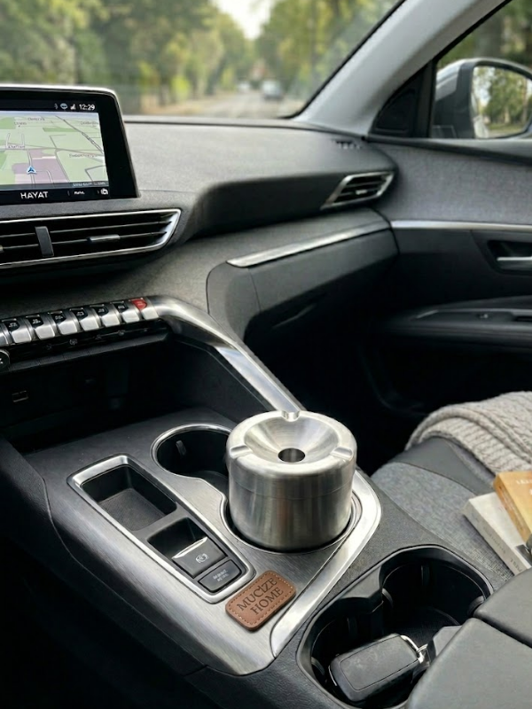 Mucit Home Araç İçi Gümüş Kapaklı Kokusuz Paslanmaz Metal Küllük – Modern ve Şık Tasarım