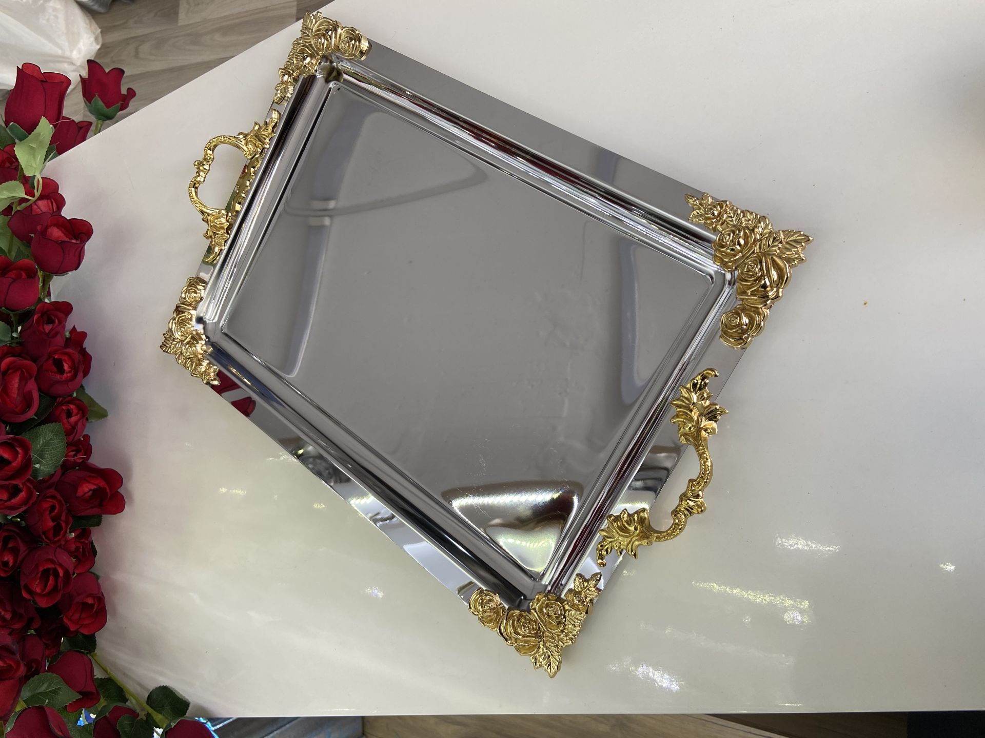 Mucit Home  Kulplu Kenarları Gold Motifli  Gümüş Tepsi