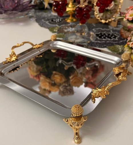 Mucit Home Ayaklı Gold Motifli Gümüş Tepsi